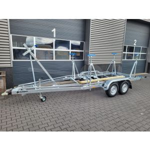 Vlemmix zeilboottrailer D, 630x220cm (lxb), bruto 2700kg (netto 2220kg), tandemas geremd.