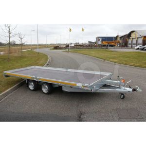 Autoambulance Eduard 606x220 cm met dichte laadvloer, aluminium borden, kabellier en oprijplaten laadvloerhoogte 63cm bruto laadvermogen 3000kg