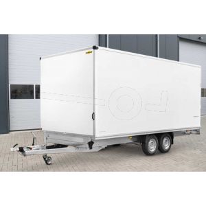 Voorzijde Humbaur HK 353221-20PF30 gesloten plateau aanhangwagen 318x203x188cm met 14 inch wielen onder de bak