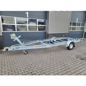 Vlemmix boottrailer C, 630x220cm (lxb), bruto 1800kg (netto 1400kg), enkelas geremd.