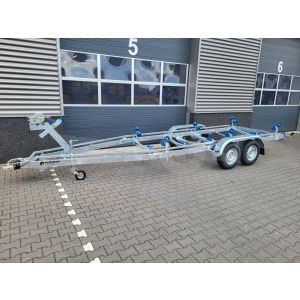 Vlemmix Sloeptrailer, 700x220cm (lxb), bruto 2700kg (netto 2190kg), tandemas geremd.