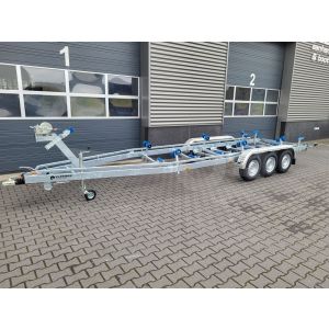 Vlemmix Sloeptrailer 780x220cm (lxb), bruto 3500kg (netto 2840kg), tridem (3 asssen van 1350kg) geremd.