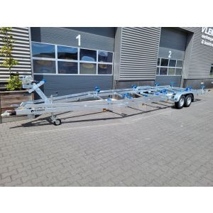 Vlemmix boottrailer Y, 1000x255cm (lxb), bruto 3500kg (netto 2800kg), tandemas geremd.